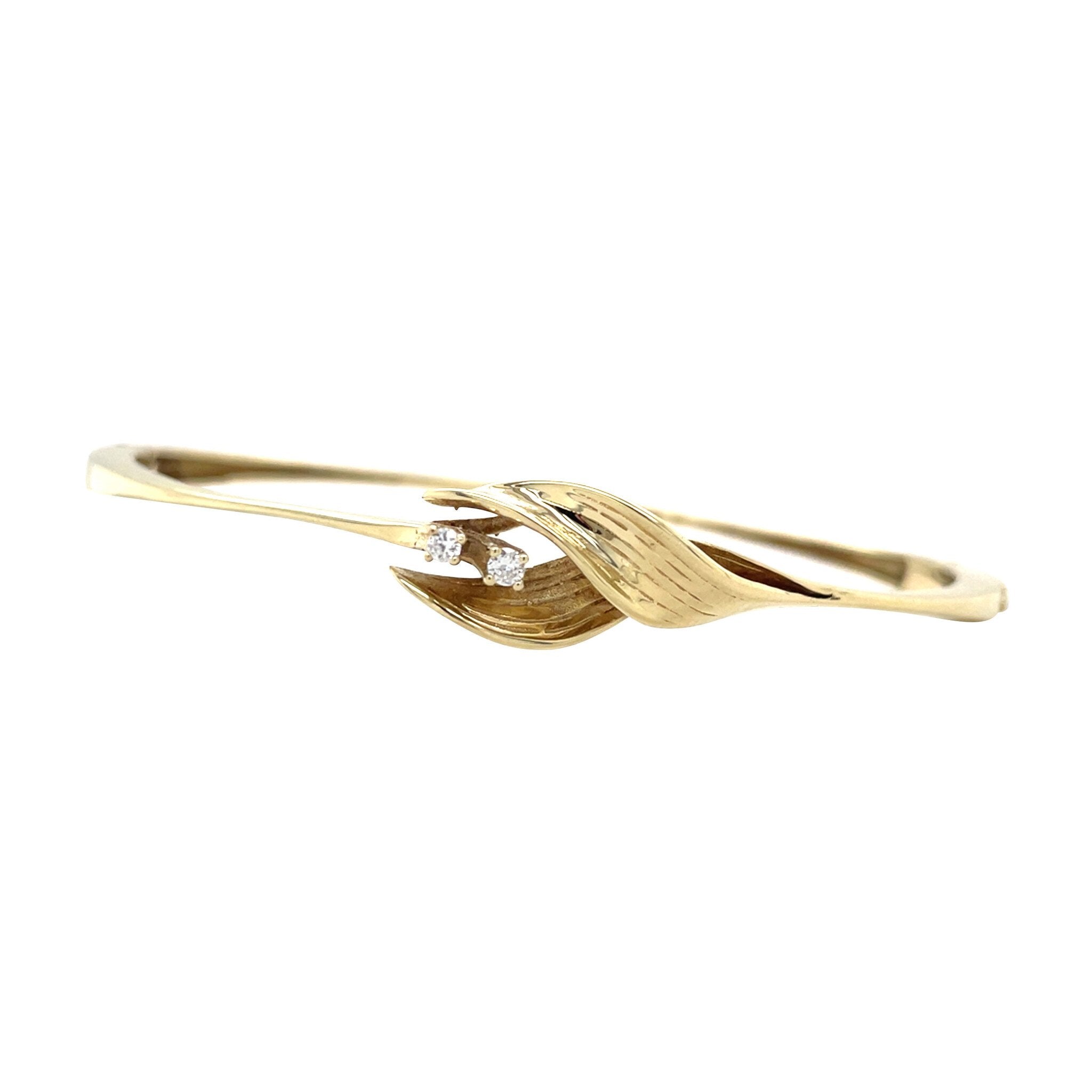 Gold bangle with diamond 14 karat