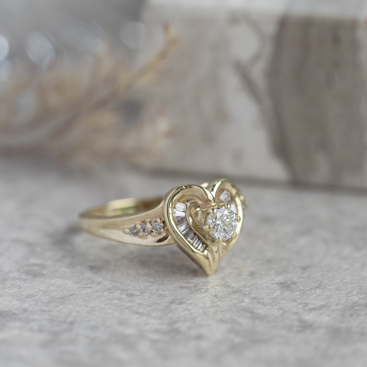 Gold heart ring with diamond 14 kt