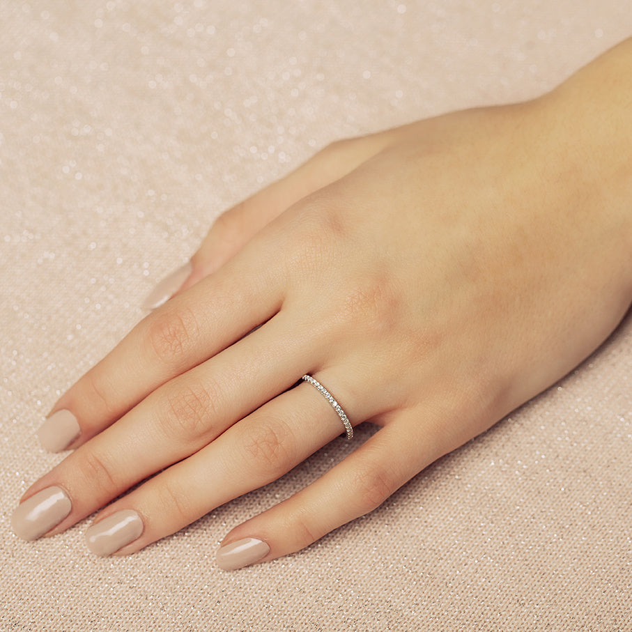 White gold row ring with diamond 14 kt