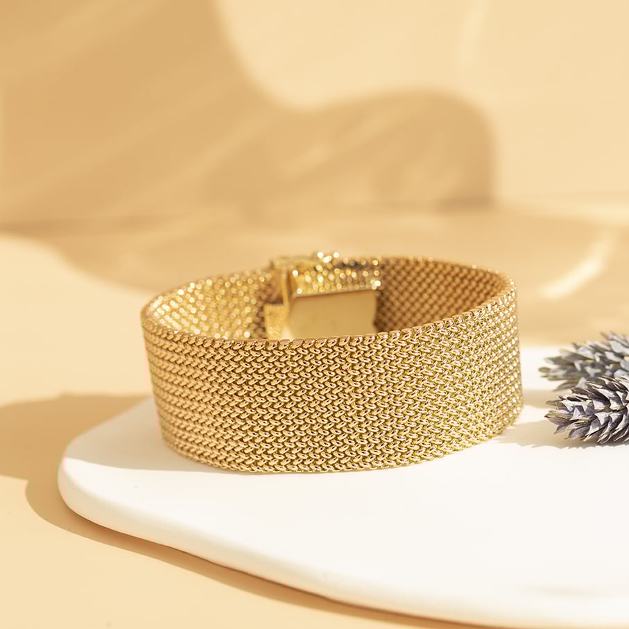 Golden bracelet 17 cm 14 karat