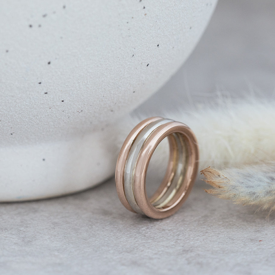 Bicolour gold ring rose/white 14 karat