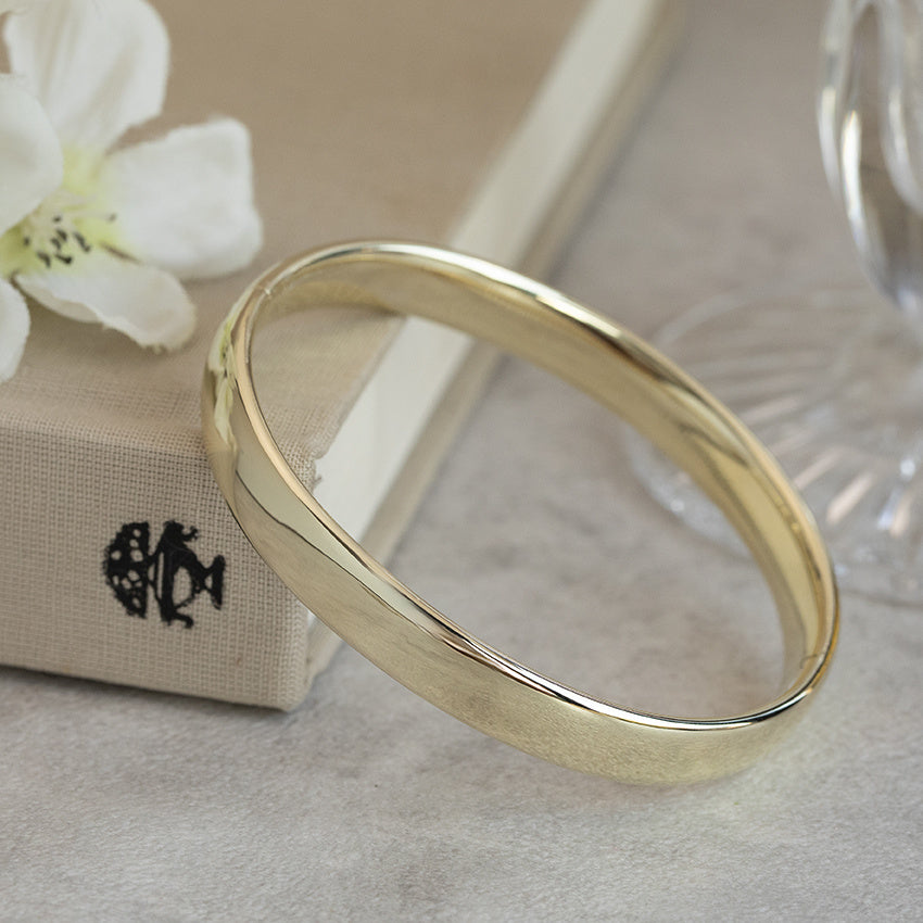 Gold smooth bangle 14 karat