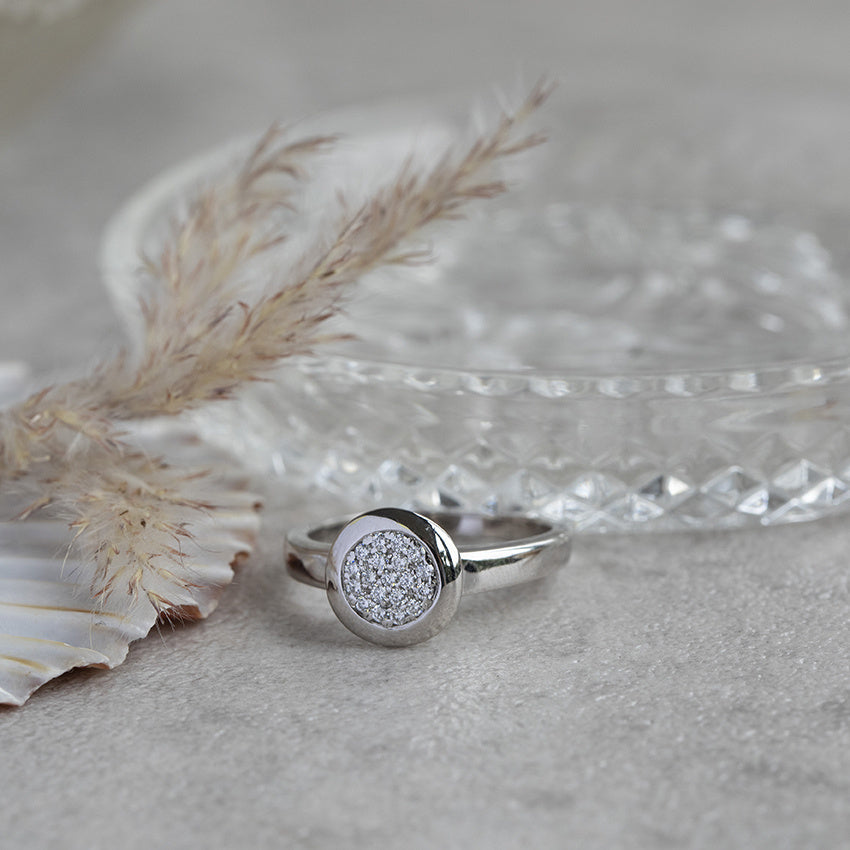 Witgouden ring met diamant 18 krt