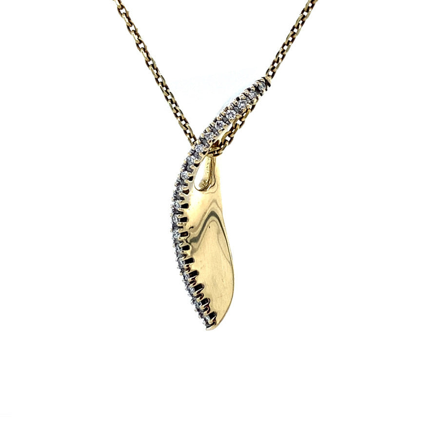 Gold pendant with diamond 14 karat