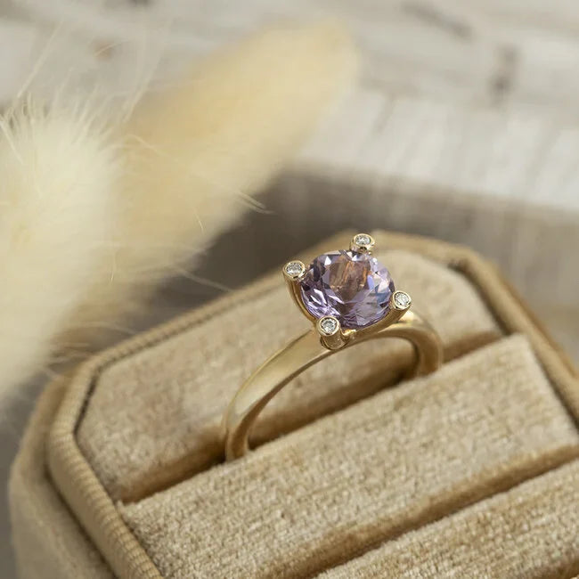 Gouden ring met steen