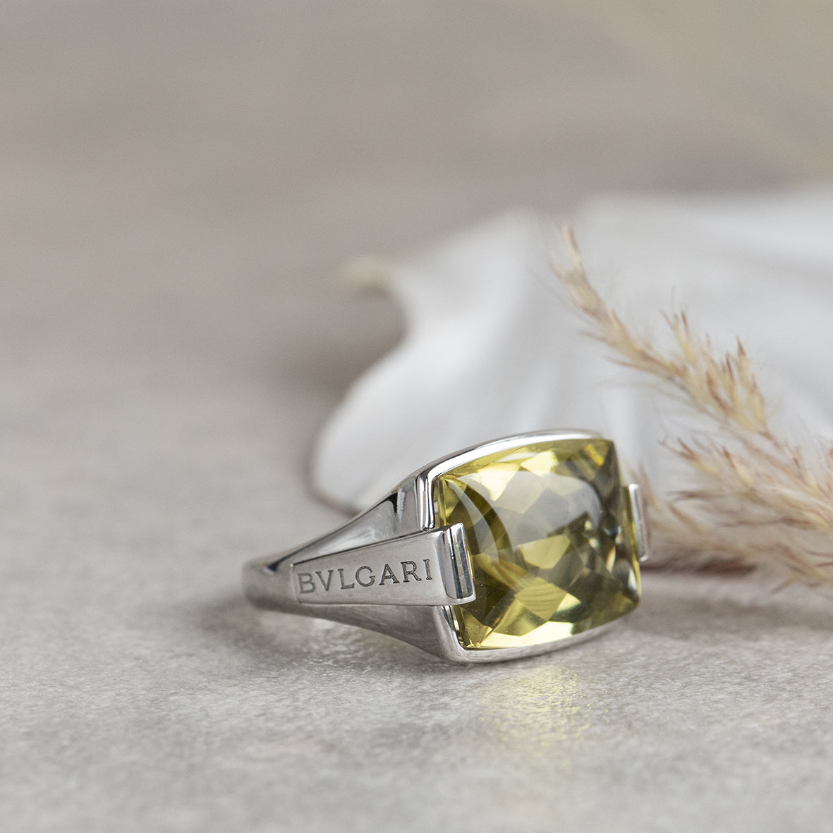 White gold Bvlgari statement ring with yellow citrine lemon quartz 18 kt