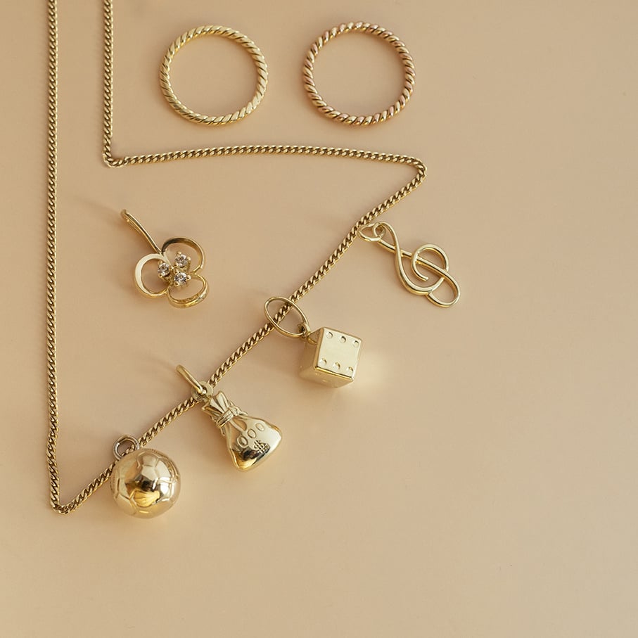 Gold pendant with zirconia 14 karat