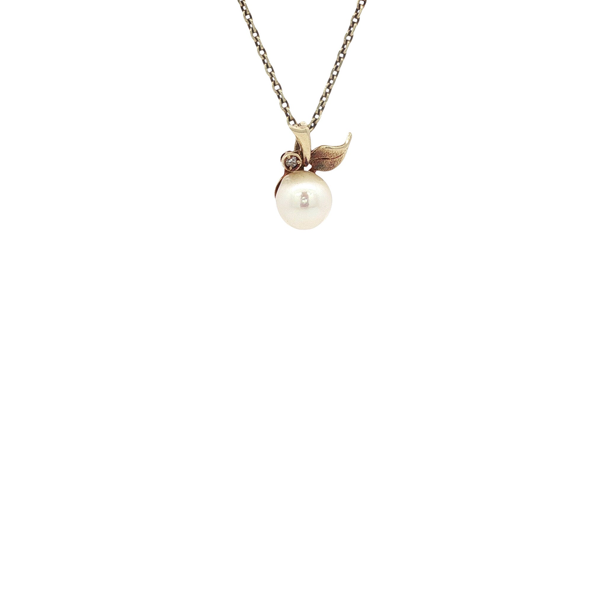 Gold pendant with pearl and diamond 14