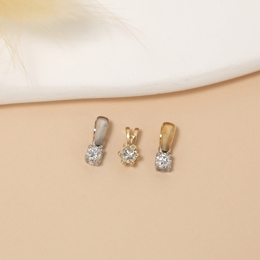 Gold solitaire pendant with diamond 18 karat* new