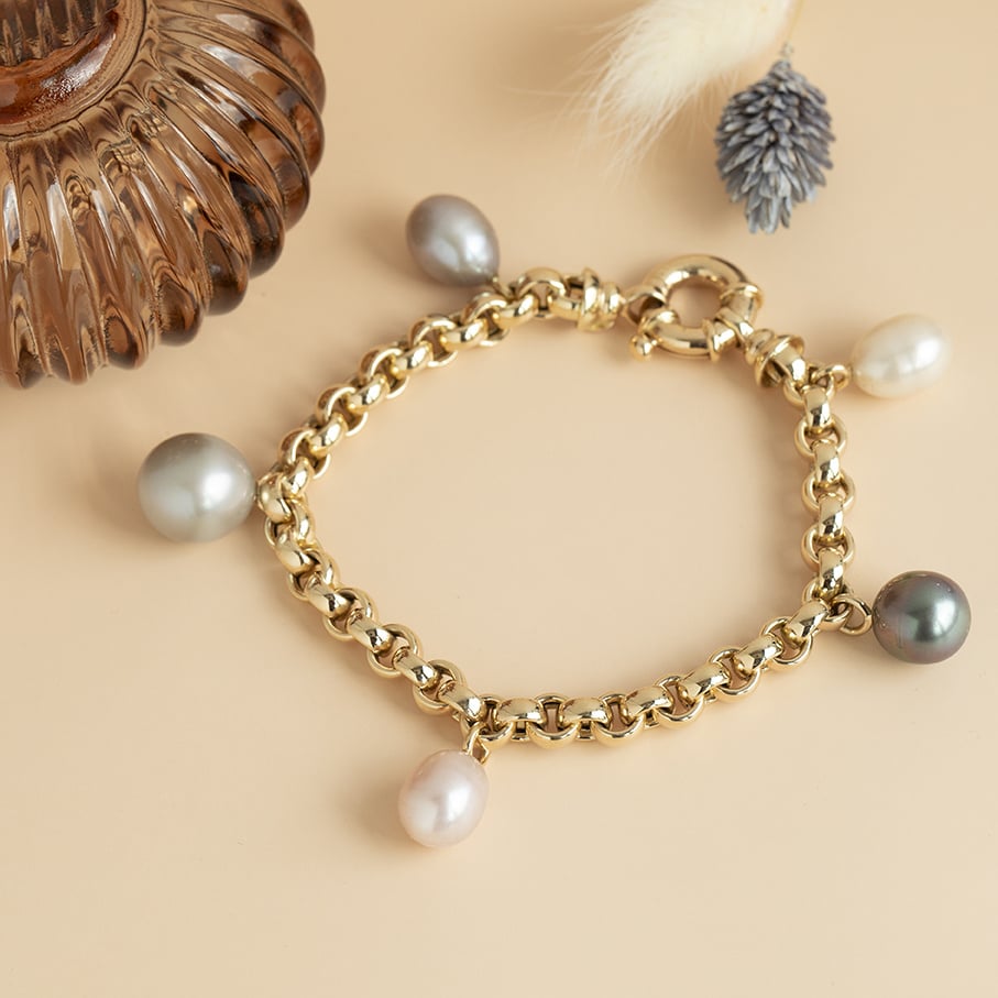 Golden jasseron bracelet with pearls 20 cm 14 karat