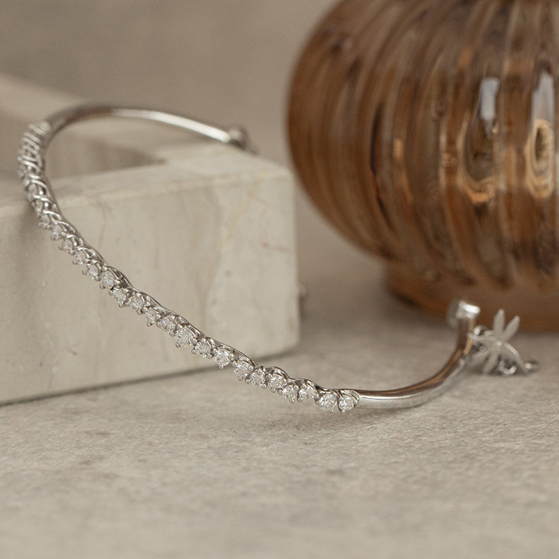 White gold bracelet with diamond 18 karat