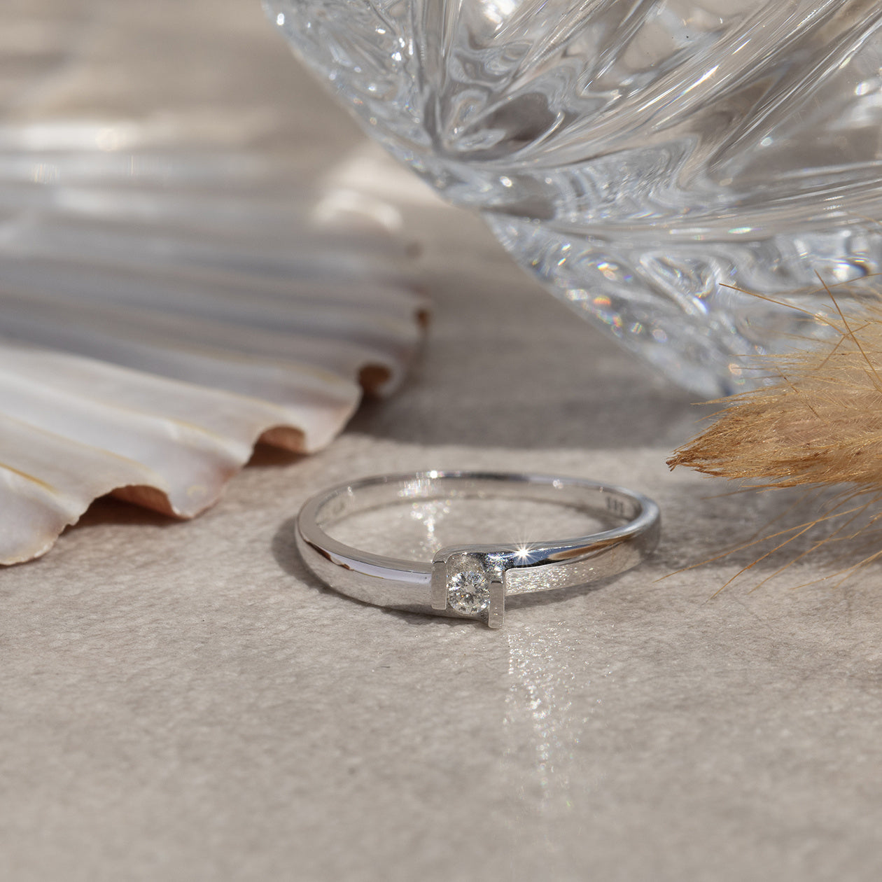 White gold hammered ring with diamond 14 kt* new