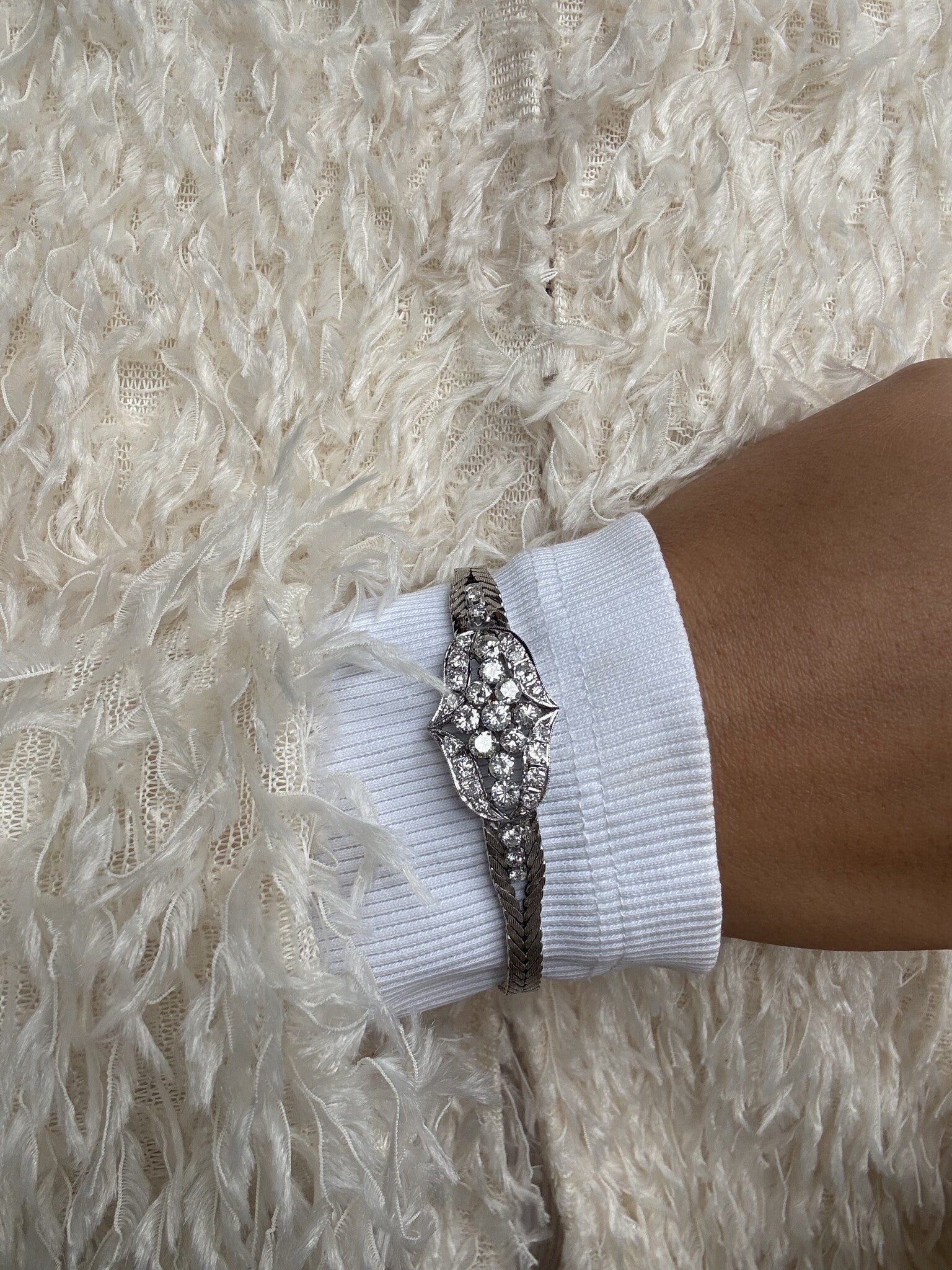 14 karat white gold bracelet with diamond