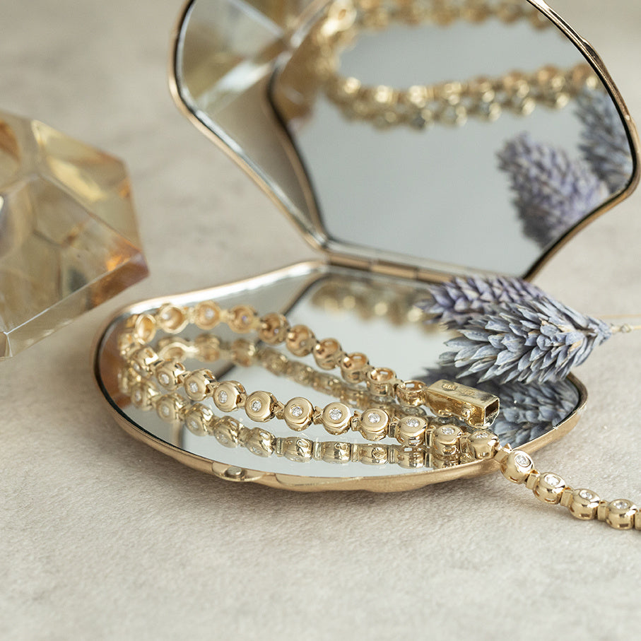 Gold tennis bracelet with diamond 14 karat