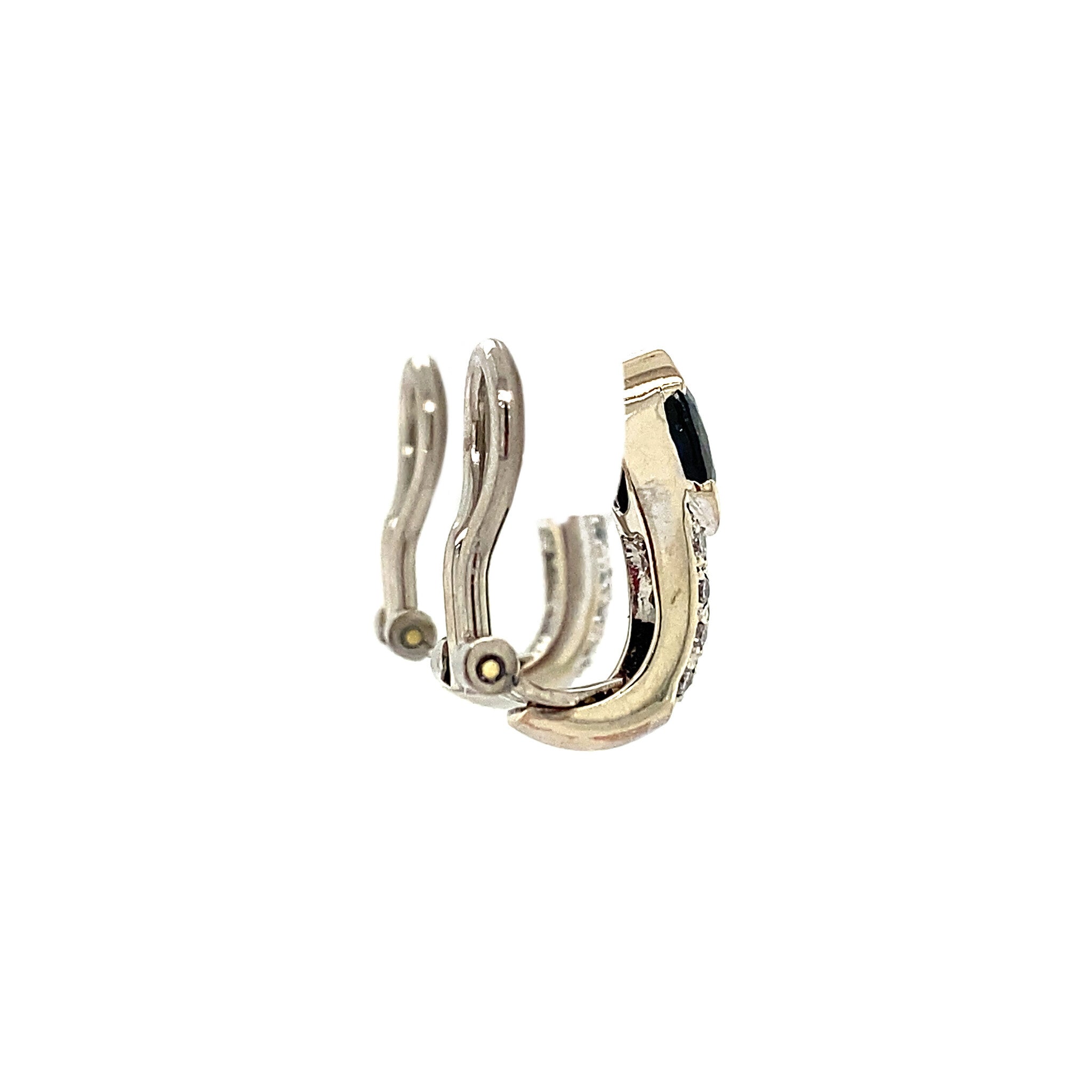 Witgouden oorclips met diamant en saffier 14 krt