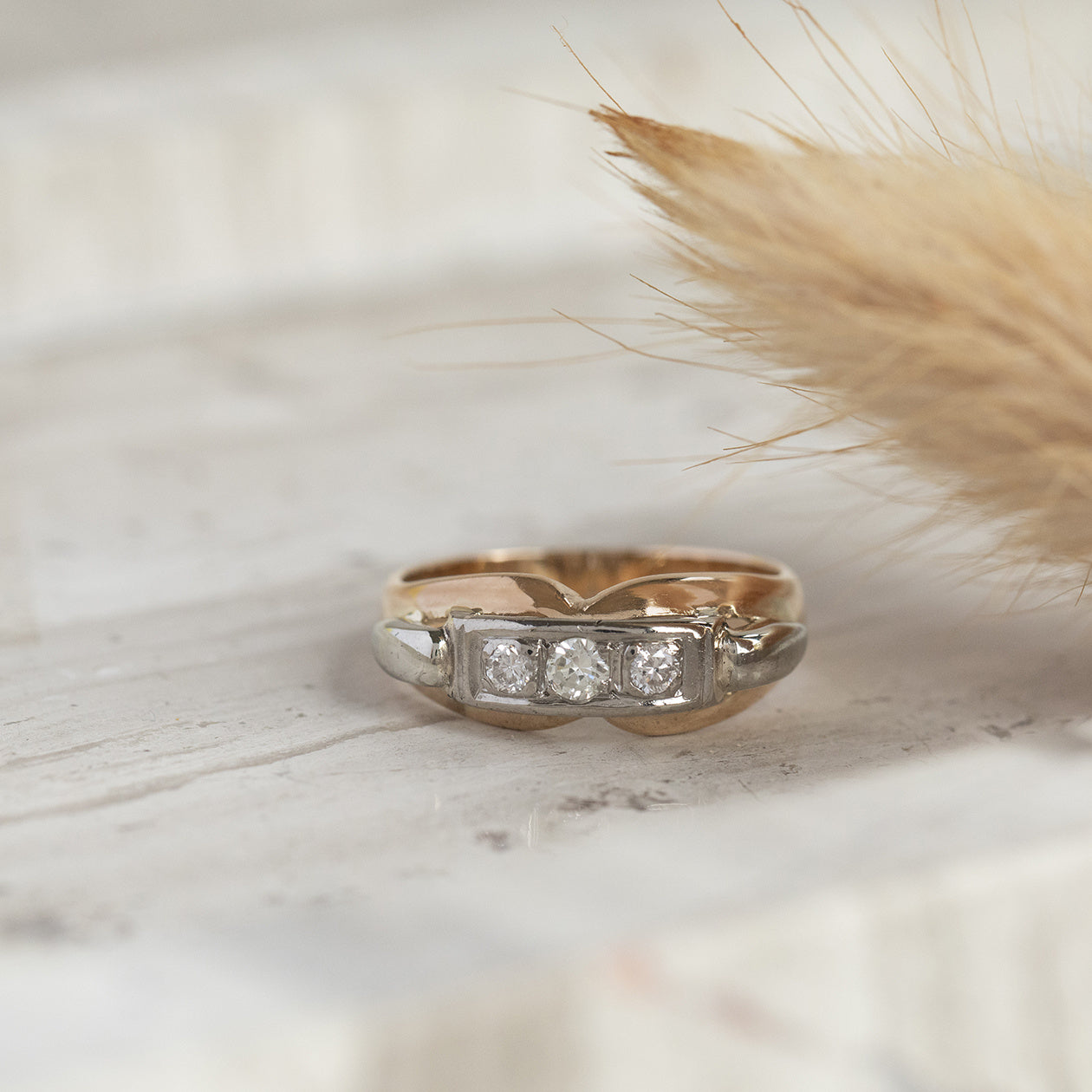 Gold ring with diamond 14 kt