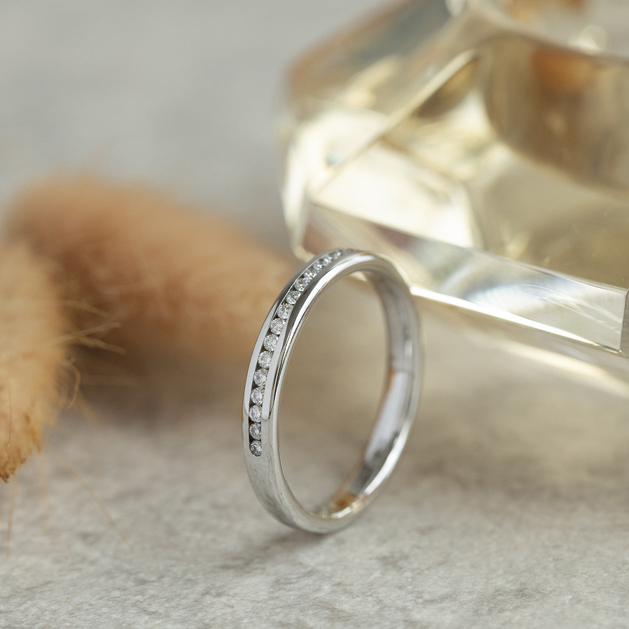 White gold alliance ring with diamond 14 karat