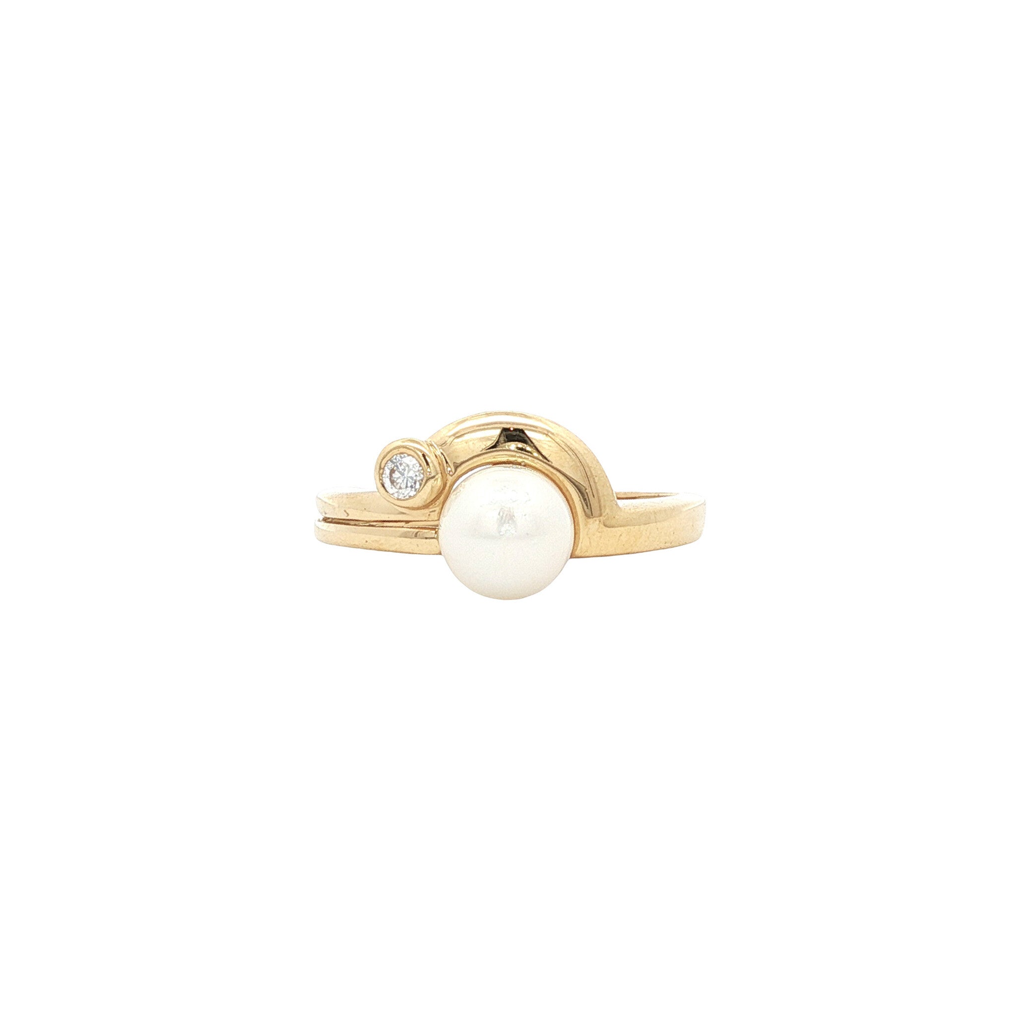 Gold ring with zirconia and pearl 18 karat
