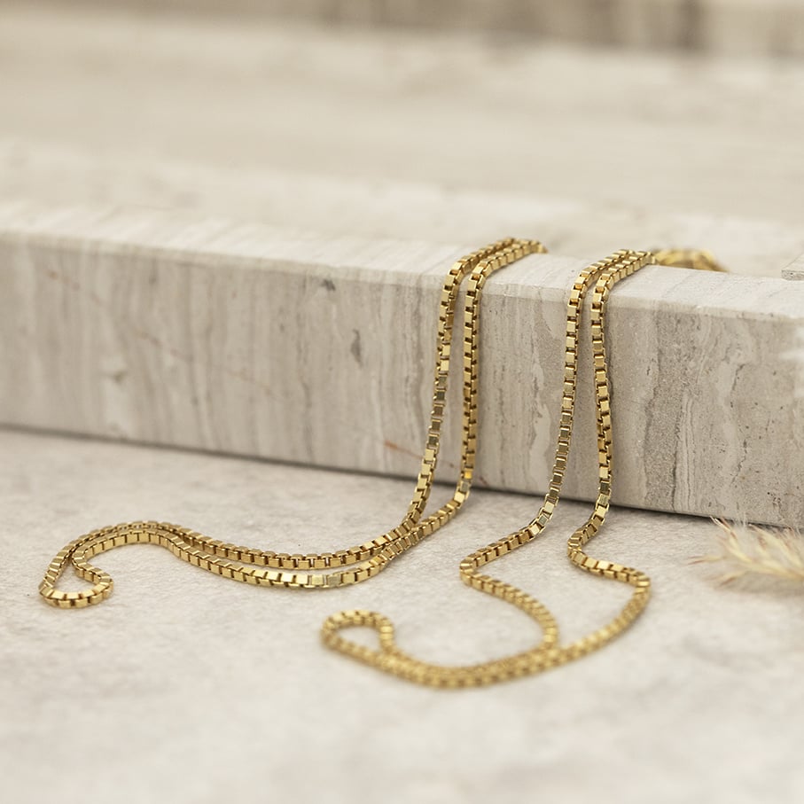 Gold length necklace Venetian 70.5 cm 14 karat