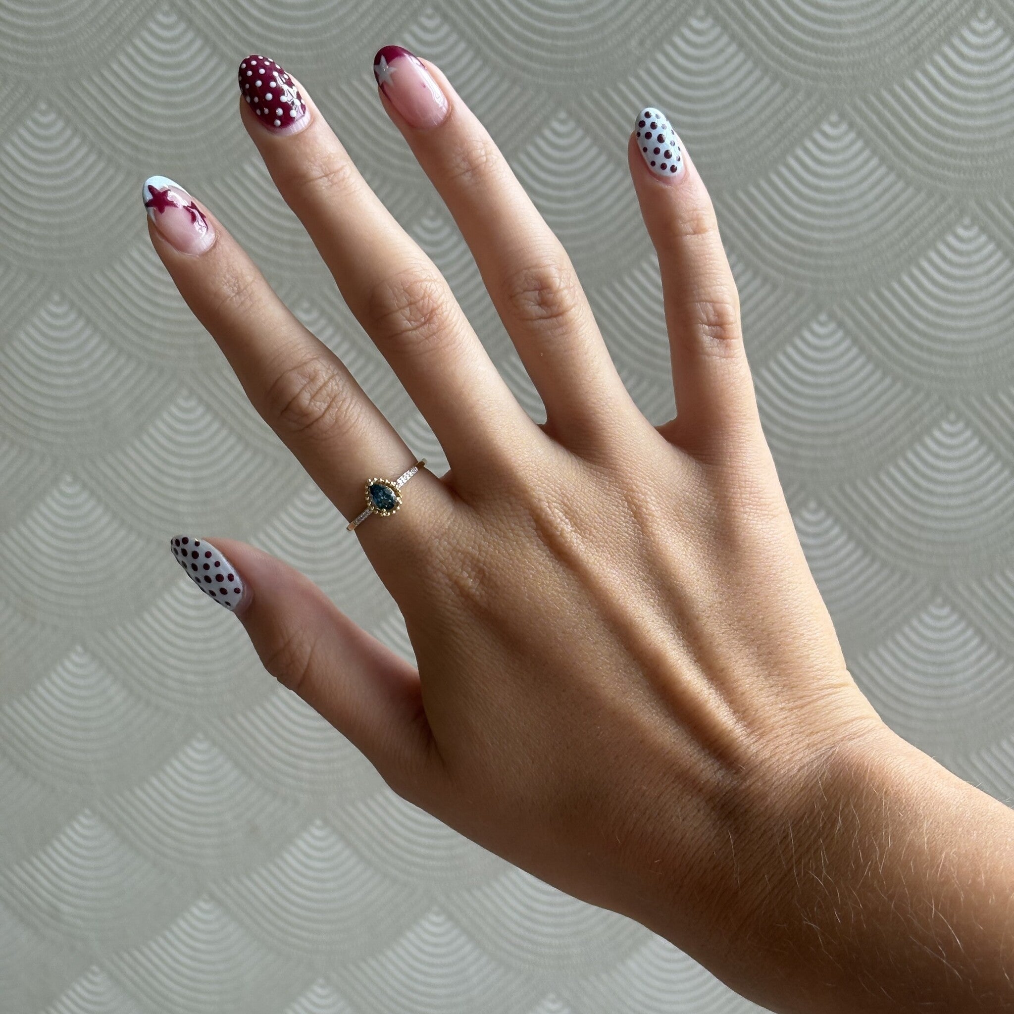 Yellow gold fantasy ring with topaz and diamond 14 kt